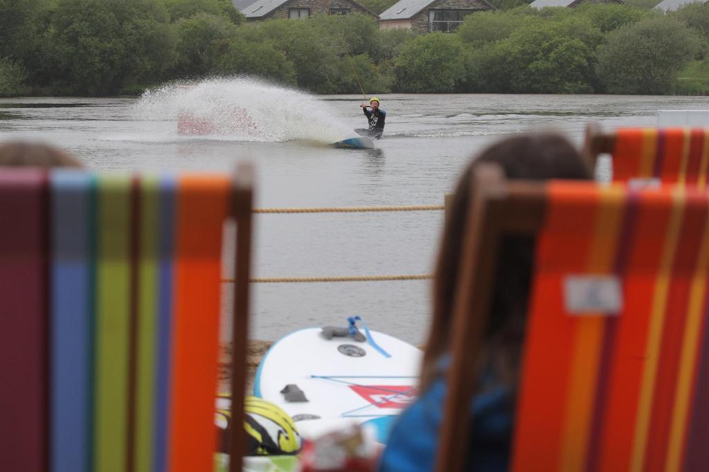 JF151242 .Jason Feast