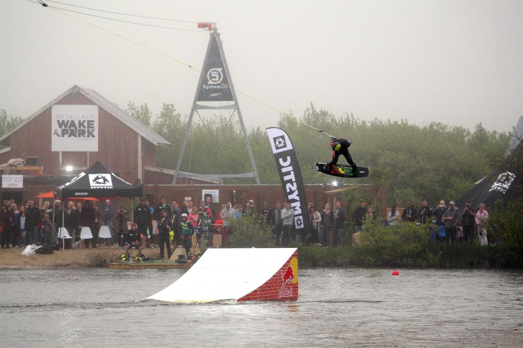 JF151844 .Jason Feast