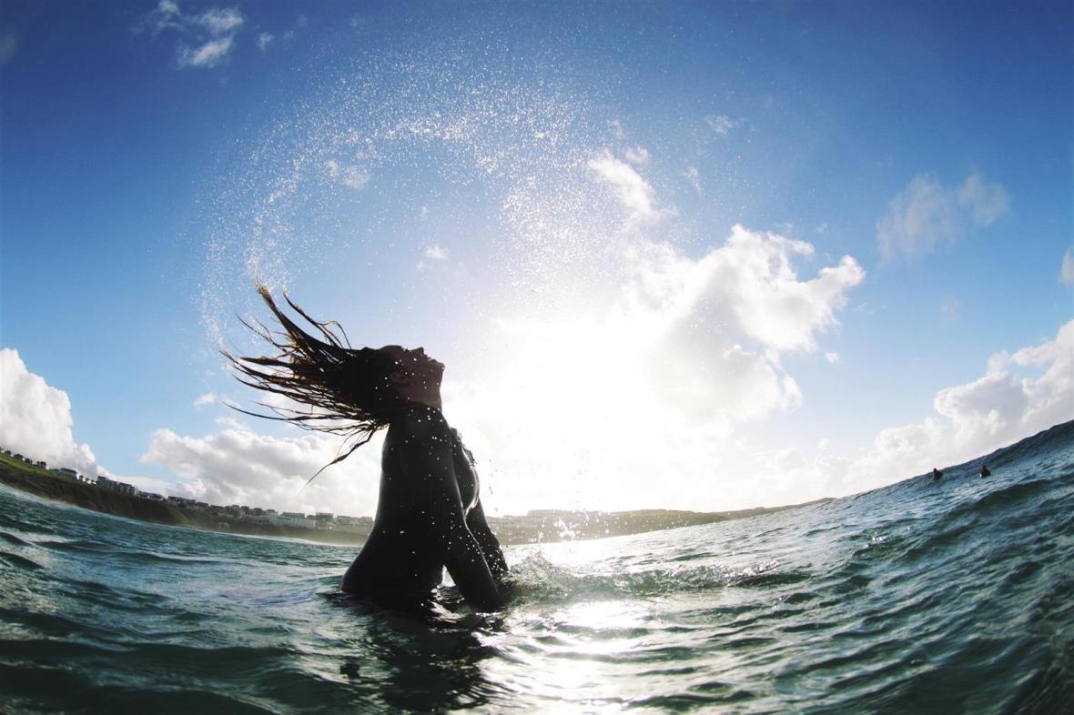 JF1L8745a .CREDIT JASON FEAST